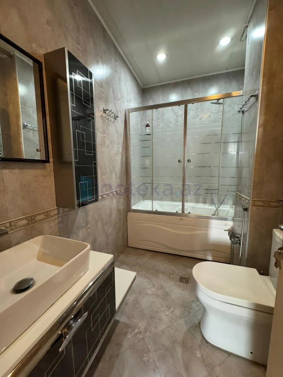 Satılır: 3 Otaq, Yeni tikili, Nərimanov r., 153.00 m² — Mənzil (10)