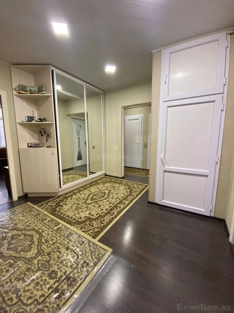Satılır 5 otaqlı Mənzil Köhnə tikili 110 m² Bakı, Xətai r., Əhmədli m., Əhmədli — Mənzil, Bakı (5)