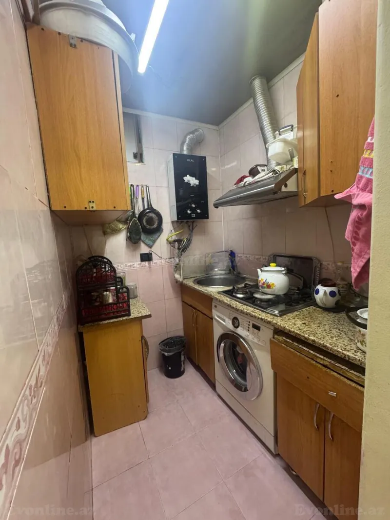 Satılır 3 otaqlı Mənzil Köhnə tikili 55 m² Bakı, Yasamal r., İnşaatçılar m — Mənzil, Bakı (4)
