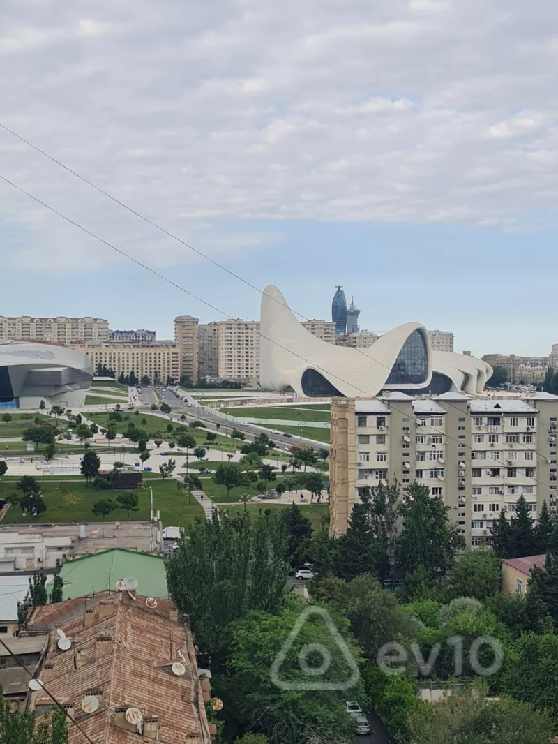 3 otaqlı mənzil, 140 m², Heydər Əliyev Mərkəzinin yaxınlığı — kirayə — Tehran — Пәтер