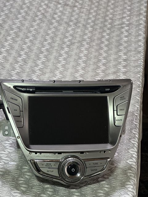 Hyundai Elantra 2015 üçün orijinal zavod monitoru (head unit) və ön — Mehdiabad