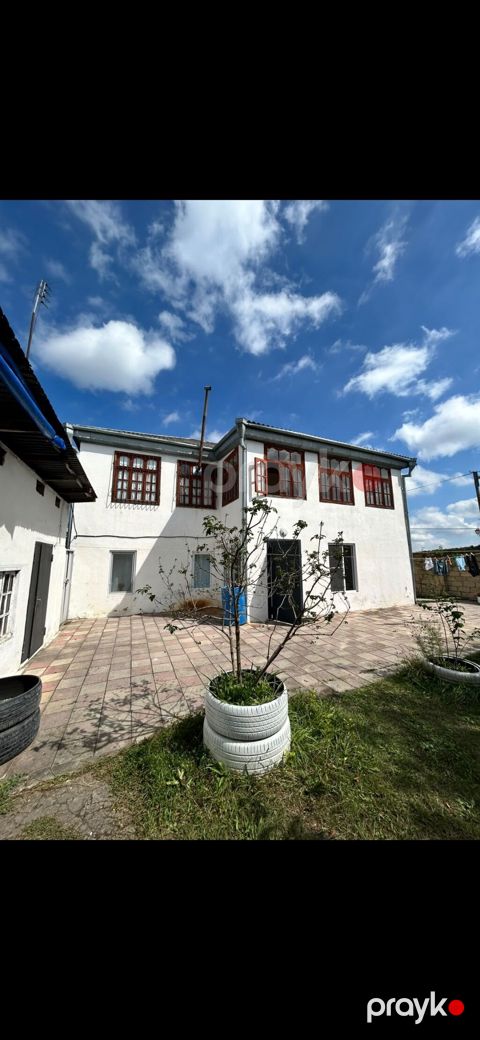 2 otaqlı, 150 kv. m, Yeni təmirli — Qusar
