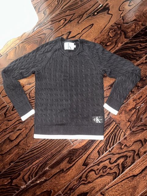 Calvin Klein kişi sviteri - Rəng: tünd boz/qara tonlarda - Model — Bakı