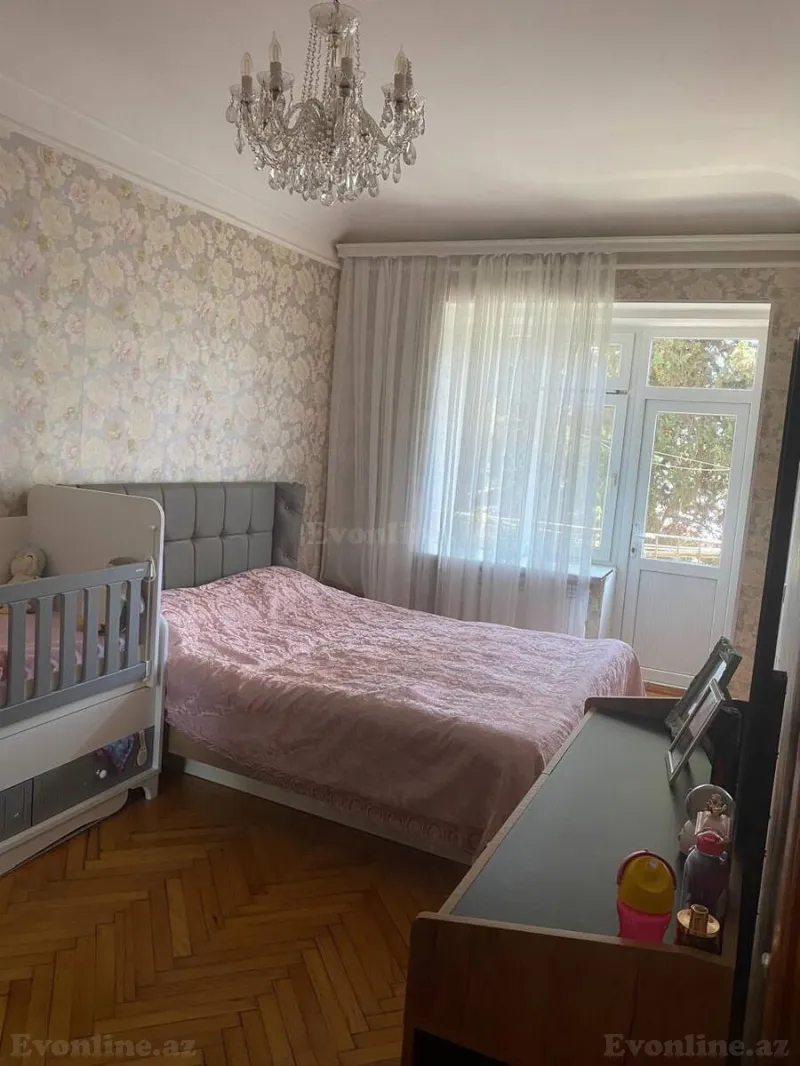 Satılır 4 otaqlı Mənzil Köhnə tikili 100 m² Bakı, Nizami r., Xalqlar Dostluğu m — Mənzil, Bakı (6)