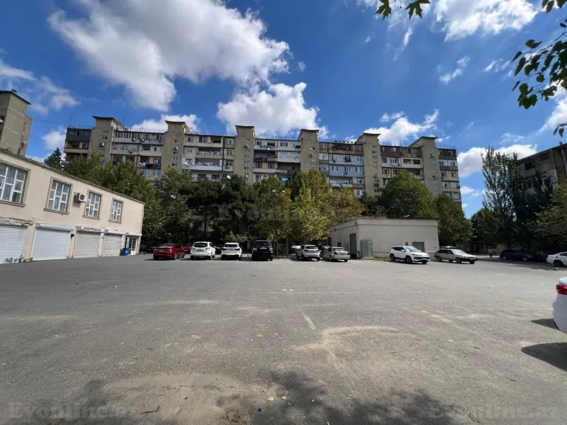 Satılır 3 otaqlı Mənzil Köhnə tikili 83 m² Bakı, Sabunçu r., Bakıxanov — Bakı