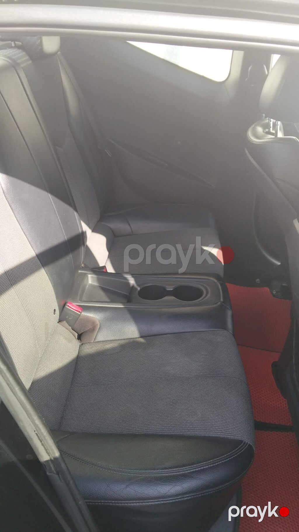 Hyundai Veloster, qara rəng, 3 qapılı (iki tərəfdə asimmetrik qapı 42-CM-152 — Avtomobillər, Bakı (6)