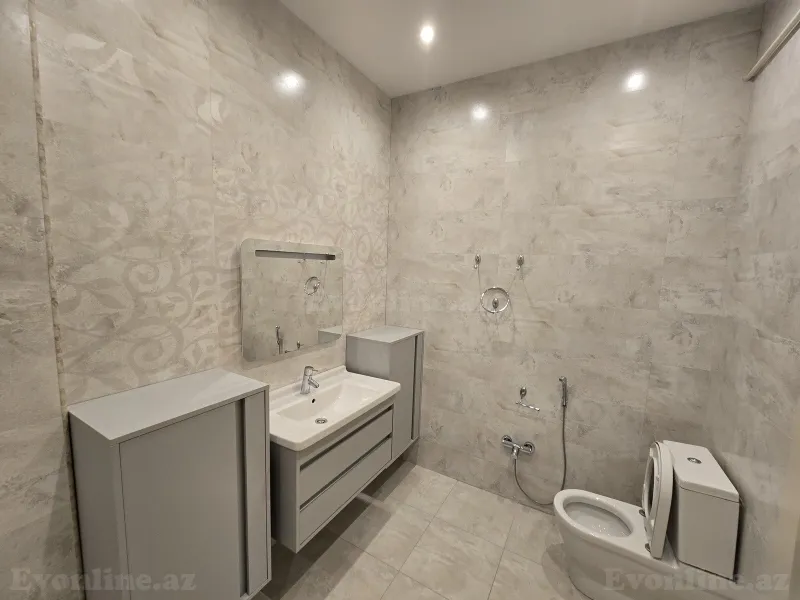 Satılır 4 otaqlı Mənzil Yeni tikili 196 m² Bakı, Yasamal r., İnşaatçılar m — Mənzil, Bakı (4)