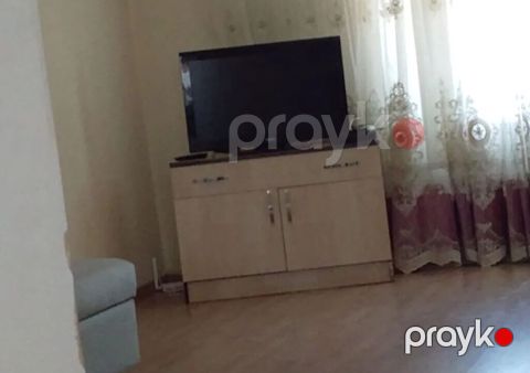 İşlənmiş, Düz TV altlığı, Polkasız, Laminat — Xırdalan