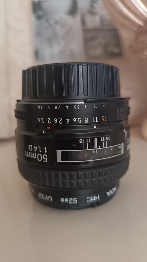 Nikon AF Nikkor 50mm f/1.4D obyektiv - Fokus məsafəsi: 50mm (tam — Füzuli