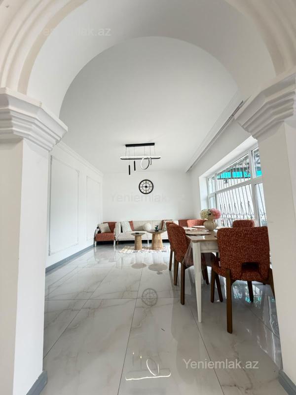 Günlük 4 otaqlı Həyət evi / Villa, 300 m², Xəzər rayonu — Ev, villa, Bakı (9)