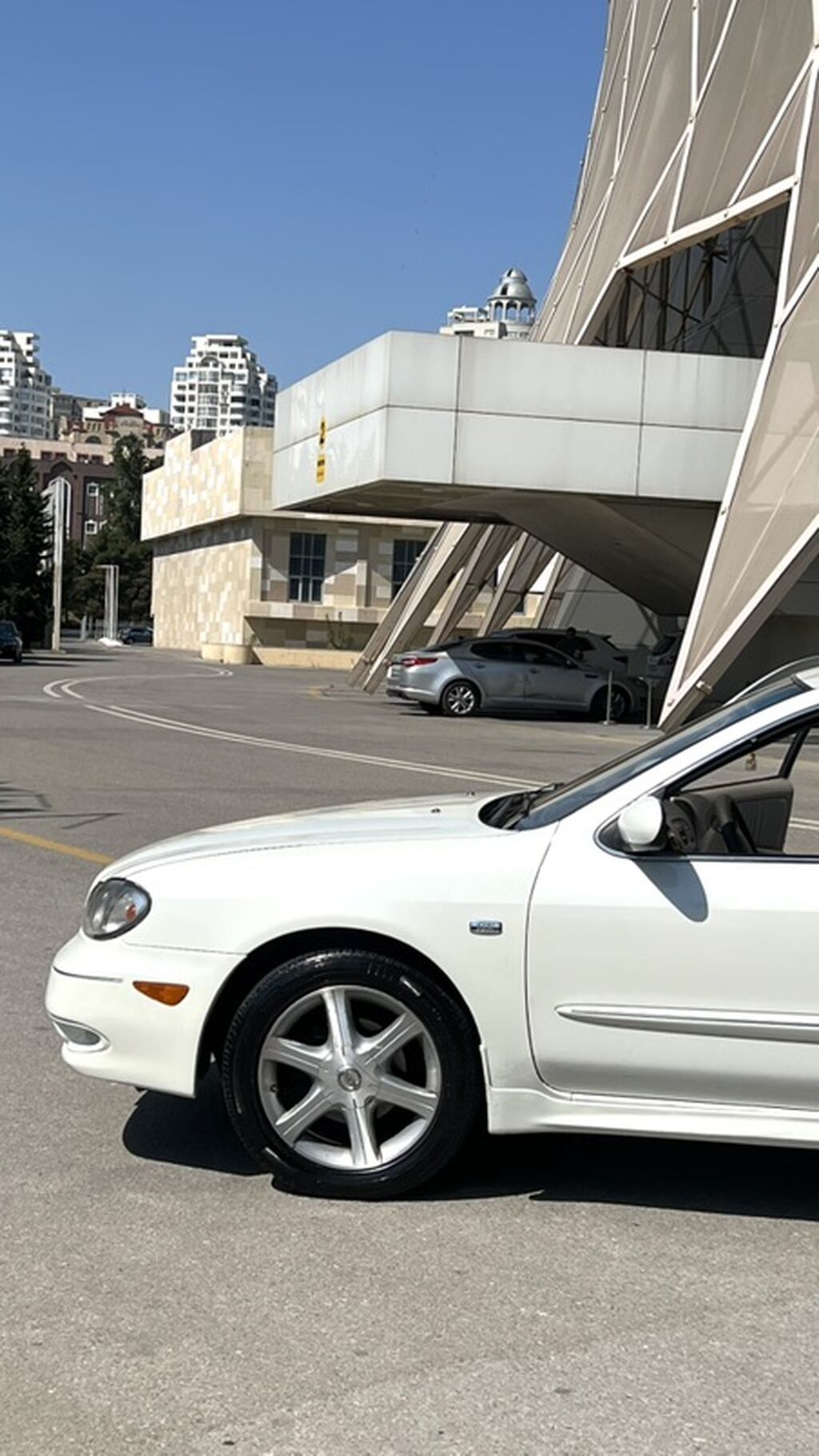 Nissan Maxima QX sedan – ağ rəng, 4 qapı, qabaqdan ötürücülü. Əsas — Avtomobillər, Bakı (5)