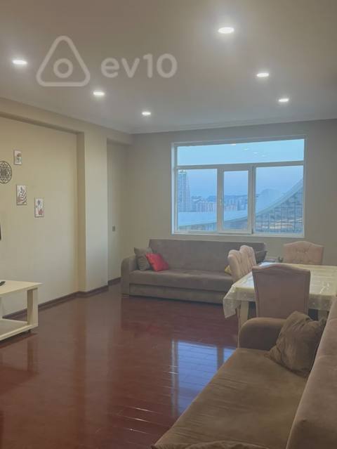 3 otaqlı mənzil, 150 m², Heydər Əliyev pr. — kirayə — Tural bəy — Apartment