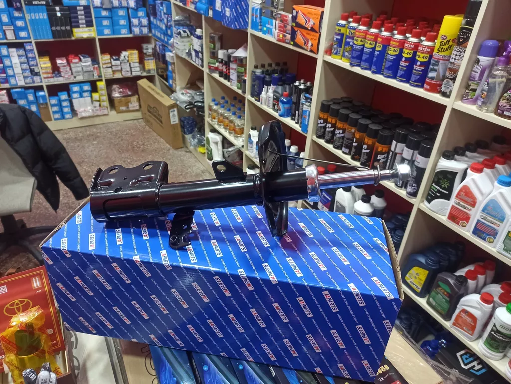 Amartizator Prius 20 — Gidiş hissəsi, Bakı (2)