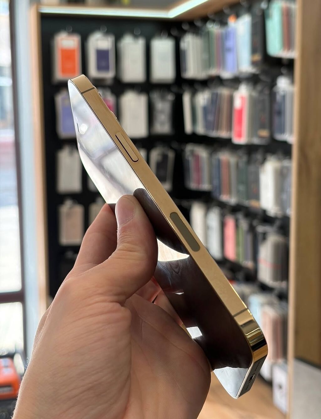 IPhone 12 Pro Max, 128 GB, Qızılı, Zəmanət, Simsiz şarj, Face ID — Apple iPhone, Digah (3)