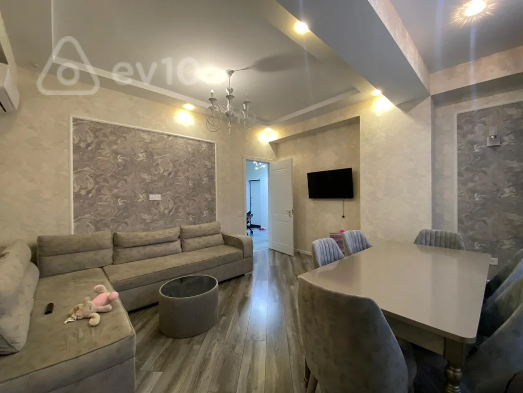 3 otaqlı mənzil, 80 m², Q.qarayev prospekti — kirayə — Bakı