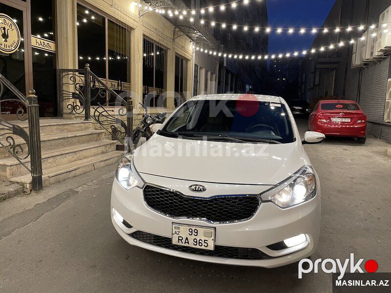 Kia Cerato, 2013 il — Minik avtomobili icarəsi, Bakı (3)