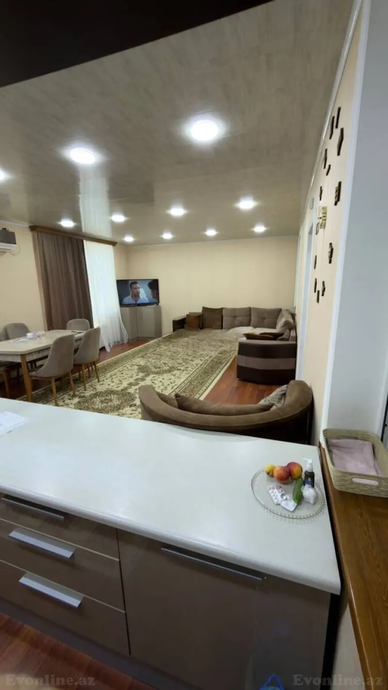 Satılır 3 otaqlı Mənzil Köhnə tikili 85 m² Bakı, Nəsimi r., Memar Əcəmi m — Bakı