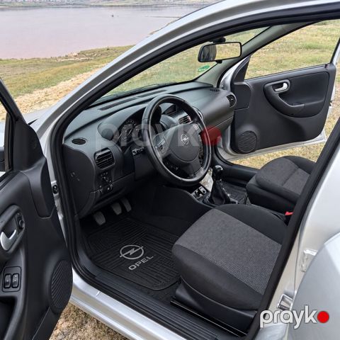 Opel Corsa: 1 l 2004 il 218 km Hetçbek — Bakı