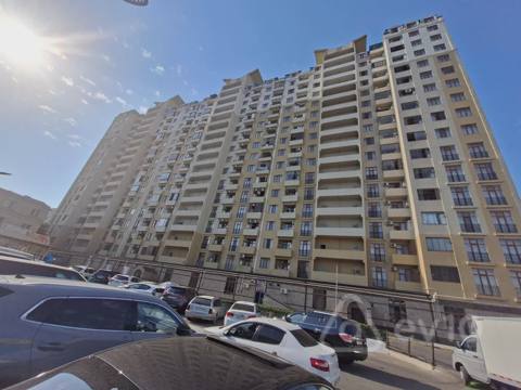 3 otaqlı mənzil, 76 m², S.S.Axundov küç — Novruz — Батир