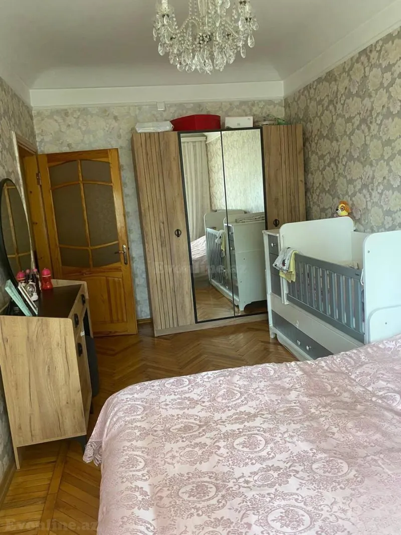 Satılır 4 otaqlı Mənzil Köhnə tikili 100 m² Bakı, Nizami r., Xalqlar Dostluğu m — Mənzil, Bakı (3)