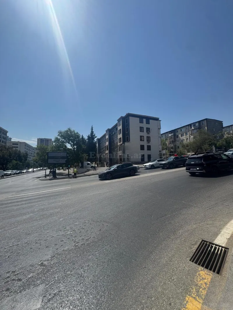 Satılır 3 otaqlı Mənzil Köhnə tikili 55 m² Bakı, Yasamal r., İnşaatçılar m — Mənzil, Bakı (5)