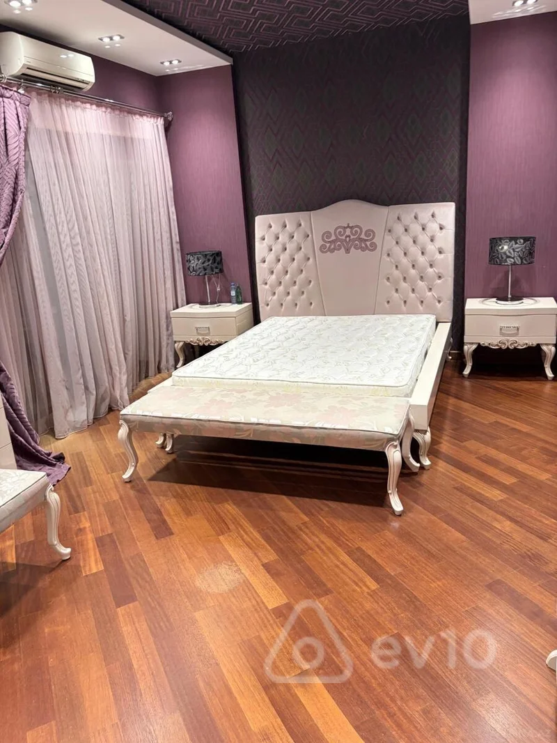 4 otaqlı mənzil, 200 m², Tələt Şıxəliyev küç. — kirayə — Mənzil, Bakı (9)