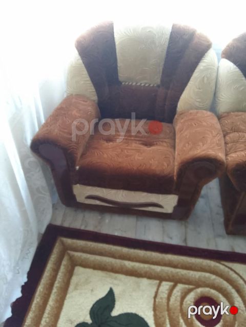 Yumşaq kreslo - Material: qalın, naxışlı parça və yumşaq süngər — Şəki