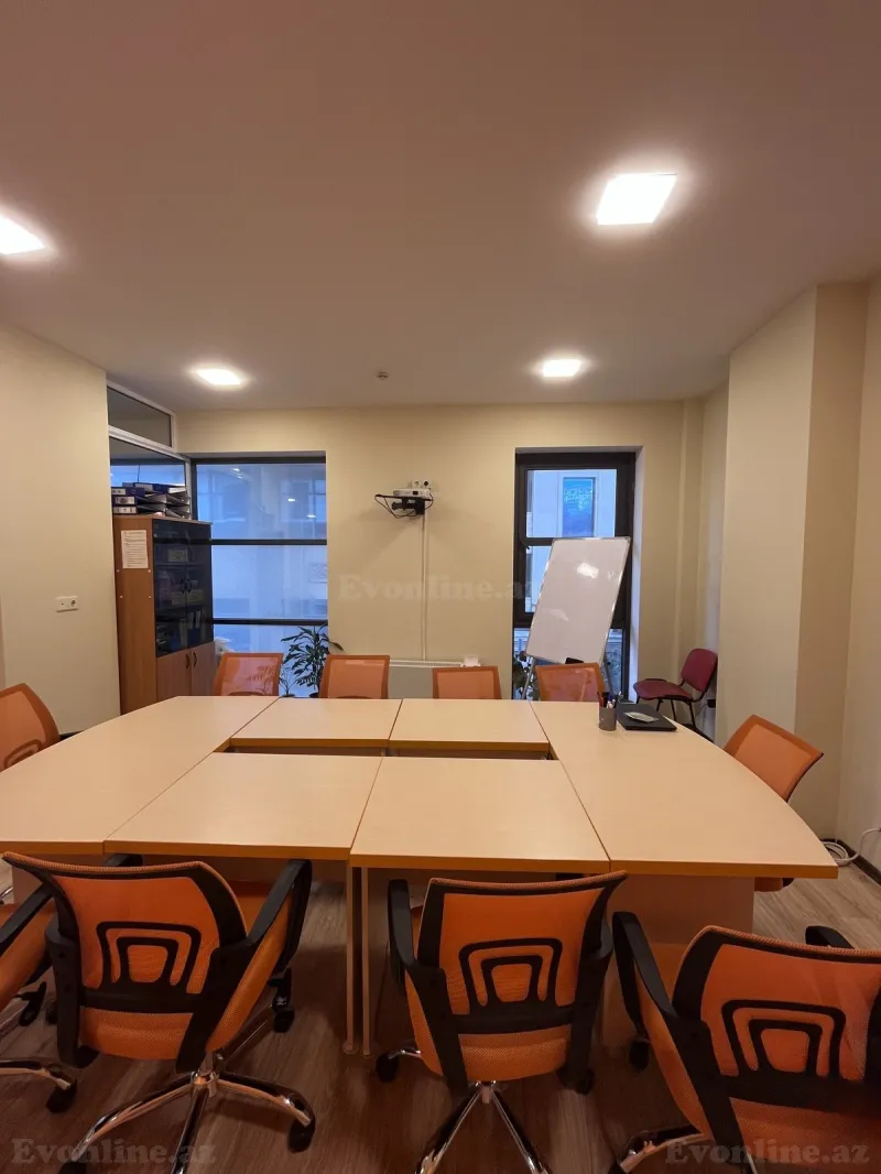 Kirayə verilir Ofis 20 m² Bakı, Nəsimi r., 28 May m — Bakı