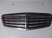 Mercedes E220 Radiator barmaqlığı — Bakı