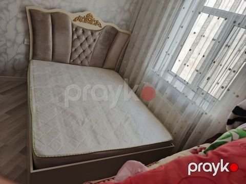 ((0677))*Asya*Qiymet. 180 azn. Taxt bazasizdi. Yaxşi veziyyetdedi — Bakı