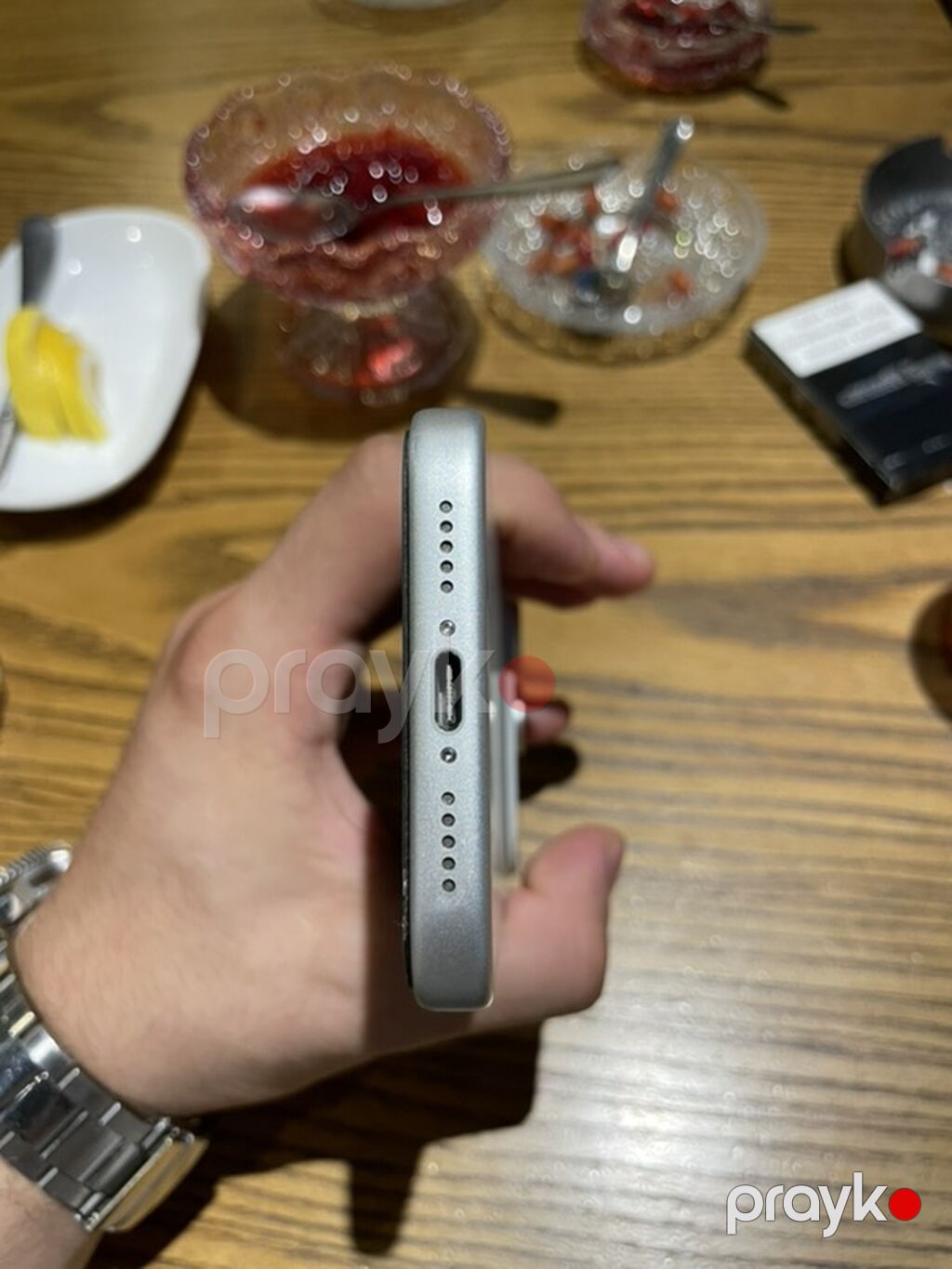 IPhone 17 Pro, Gümüşü, Simsiz şarj, Face ID — Apple iPhone, Bakı (6)