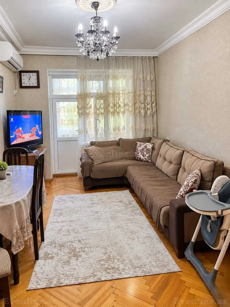 Satılır 4 otaqlı Mənzil Köhnə tikili 80 m² Bakı, Nizami r., Xalqlar Dostluğu m — Bakı