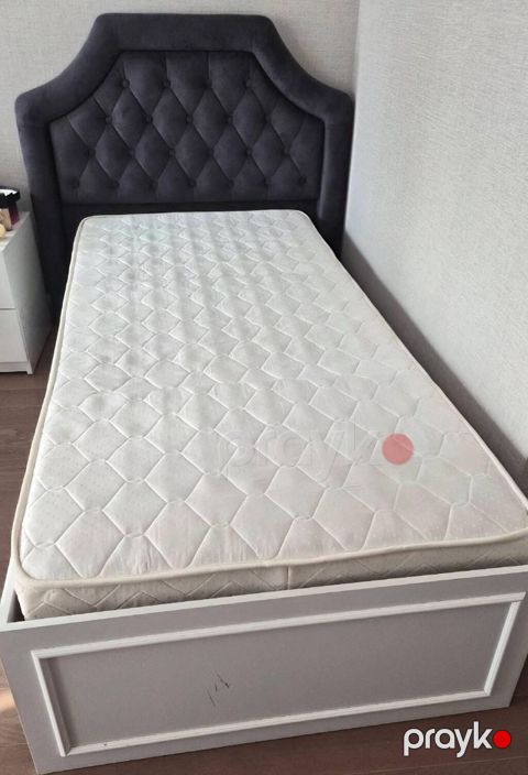2 ədəd tək yataq. Satılır biri 220 azn. Matras verilir. 2,10*0,94 — Bakı