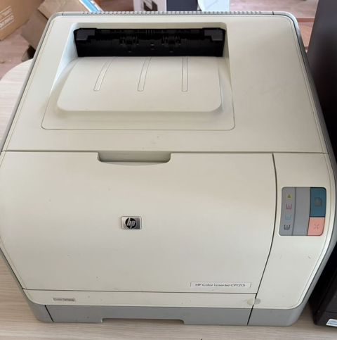 HP Color LaserJet CP1215 rəngli lazer printer Xüsusiyyətlər: - Rəngli — Bakı
