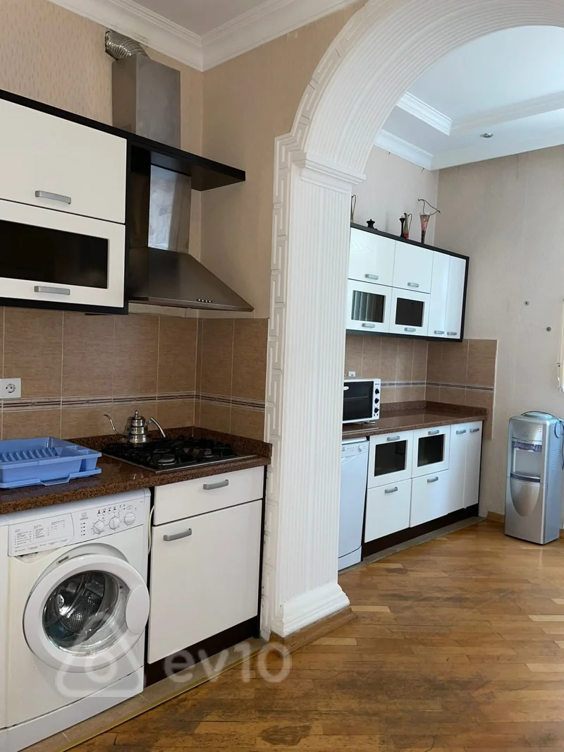 2 otaqlı mənzil, 80 m², mum yaxinligi — kirayə — Mənzil, Bakı (2)