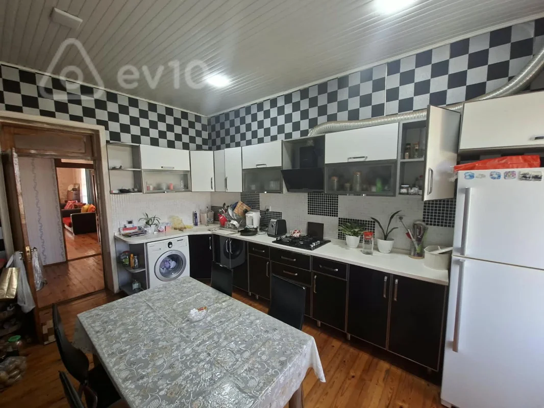 6 otaqlı həyət evi, 180 m², Əjdər Məlikov küç — Ev, villa, Bakı (8)