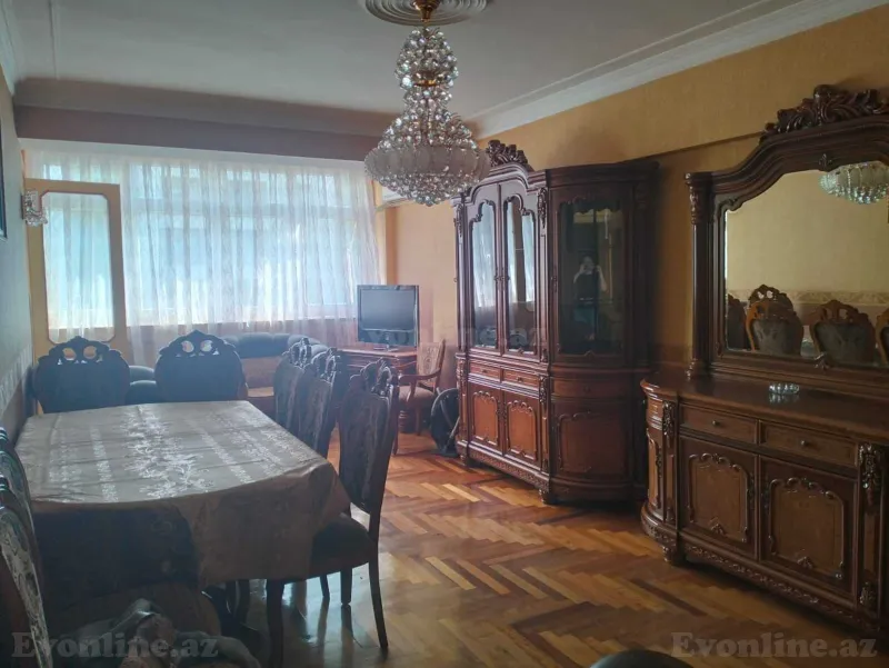 Kirayə verilir 2 otaqlı Mənzil Köhnə tikili 75 m² Bakı, Yasamal r., İnşaatçılar m — Bakı