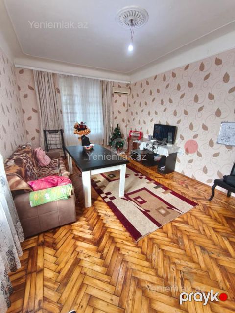 Satılır 2 otaqlı Bina evi menzil (Köhnə tikili), 58 m², 1-ci məhəllə — Sumqayıt