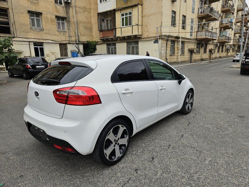 Hyundai Elantra, 2018 il — Minik avtomobili icarəsi, Bakı (9)