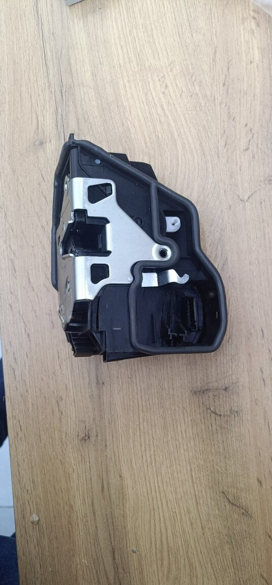 Qapı kilidi BMW F10 və F30 modelləri üçün — Bakı