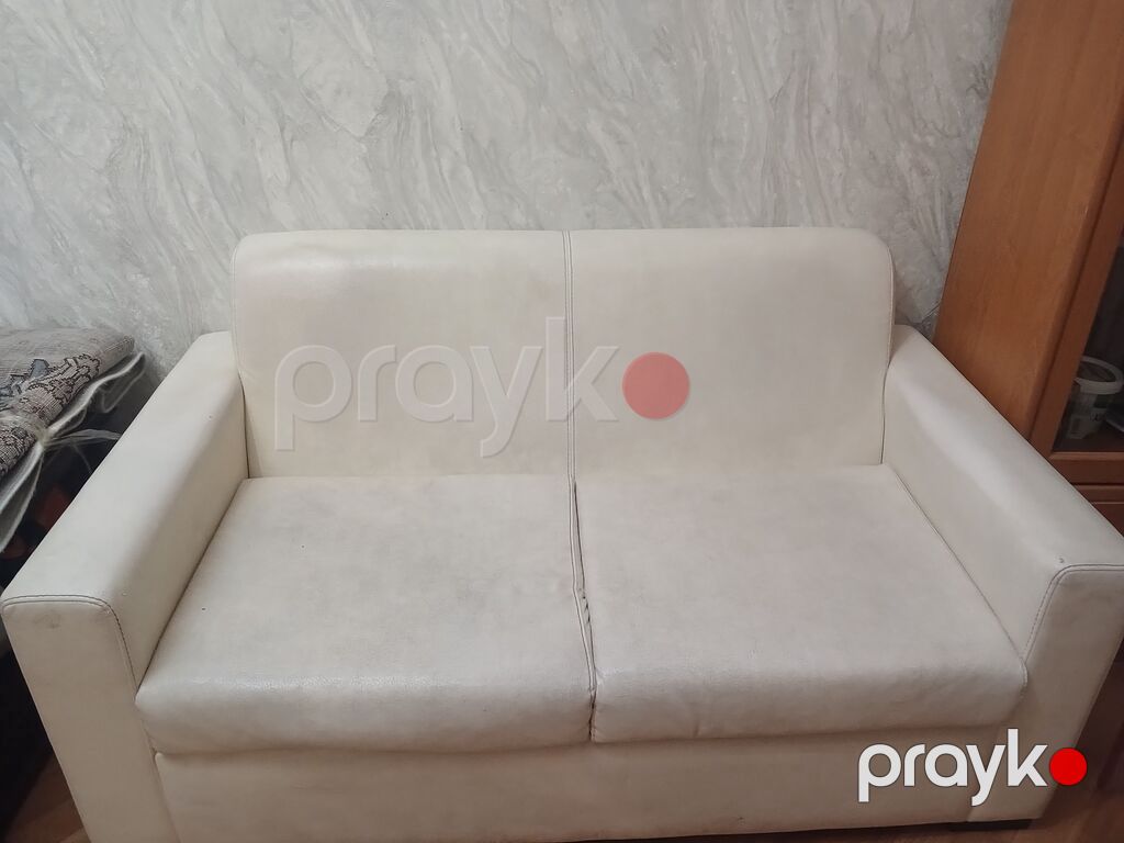 Ağ rəngli iki nəfərlik divan - Minimalist dizayn: düz xətlər, alçaq — Divanlər, Bakı (2)