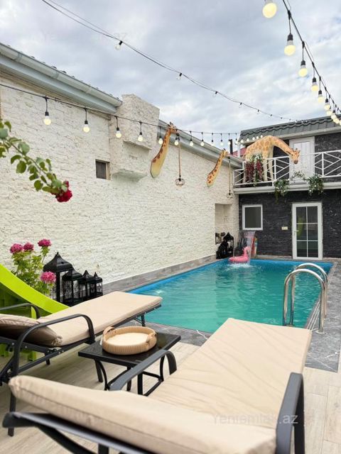 Günlük 4 otaqlı Həyət evi / Villa, 300 m², Xəzər rayonu — Bakı