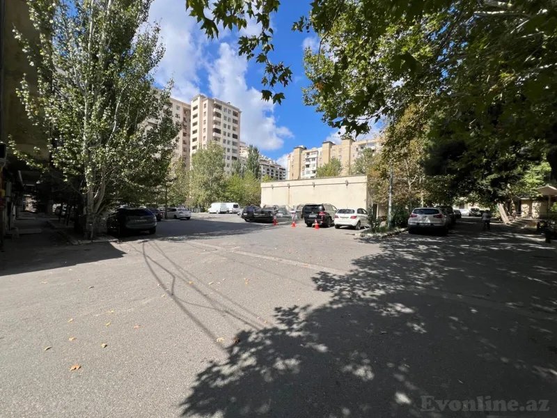 Satılır 3 otaqlı Mənzil Köhnə tikili 83 m² Bakı, Sabunçu r., Bakıxanov — Mənzil, Bakı (2)