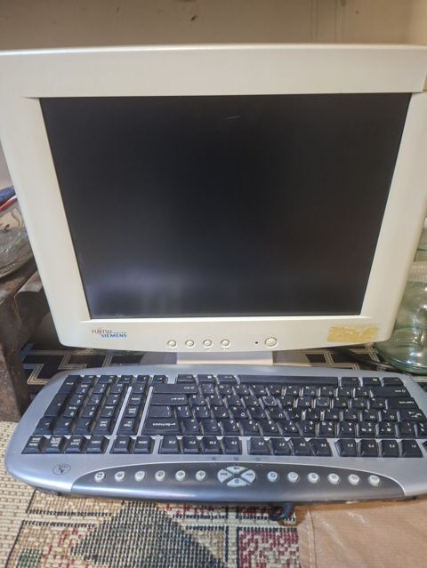 Fujitsu Siemens LCD monitor + multimedia klaviatura - Brend/model — Bakı