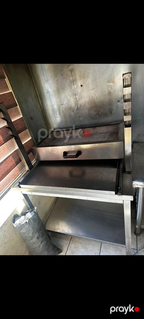 Koz doner manqali alt nerj masaa ile birlikde 320 Azn. Unvan — Bakı