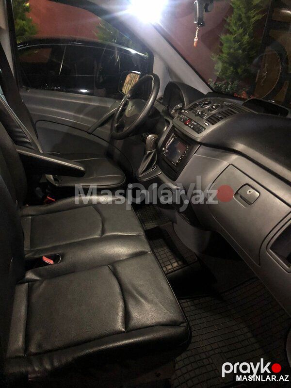 Mercedes Viano, 2012 il — Minik avtomobili icarəsi, Bakı (4)