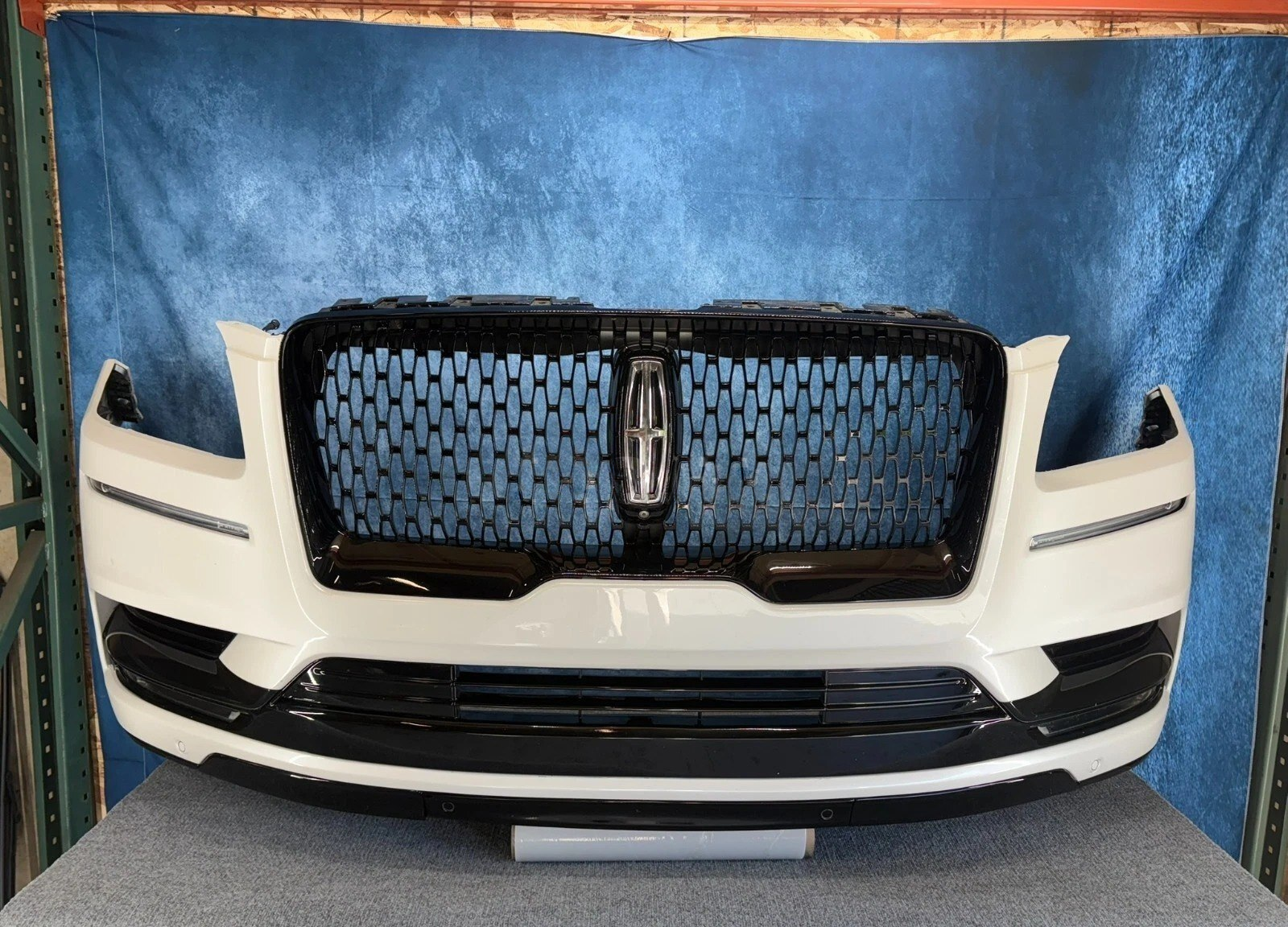 Ön bufer Lincoln Navigator 2018-2022 — Bakı