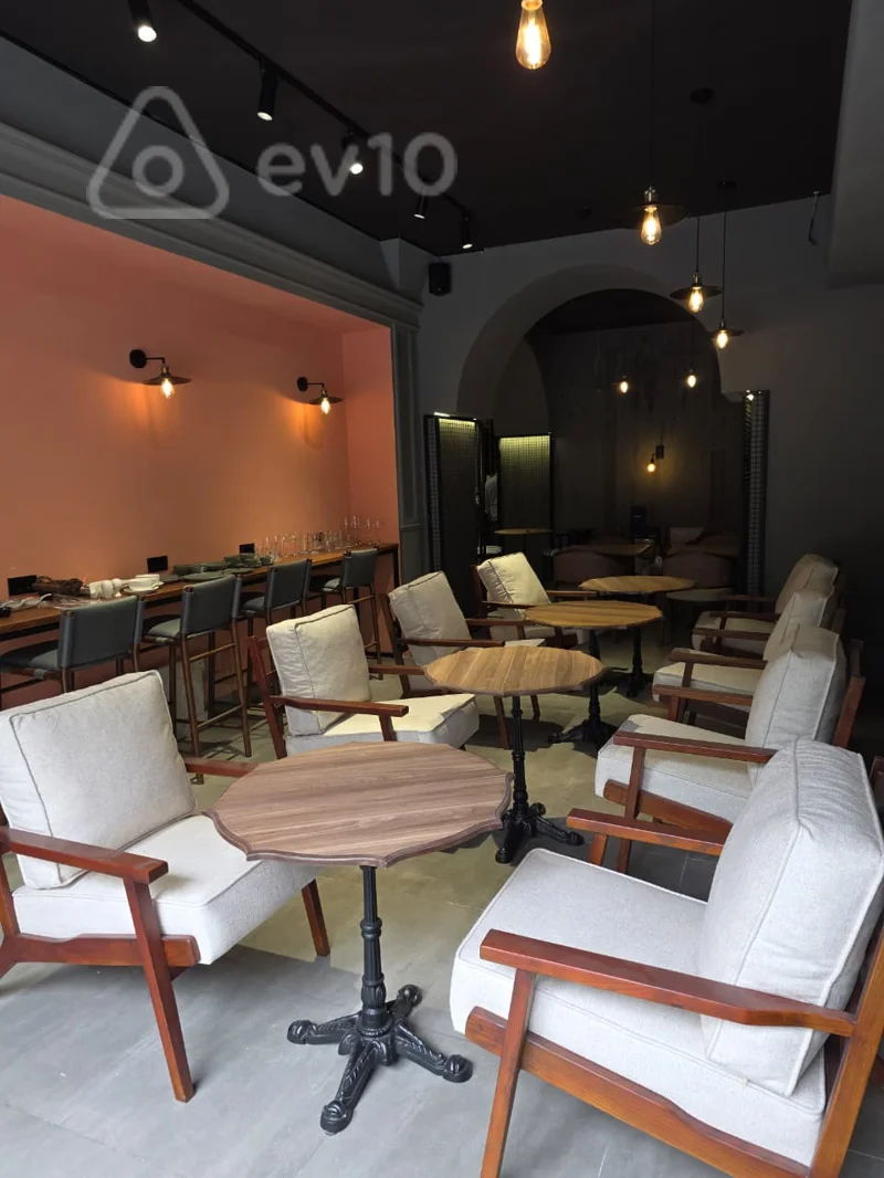 Obyekt, 100 m², Sahil Metrosu tarqovu — kirayə — Əmlak, Bakı (5)