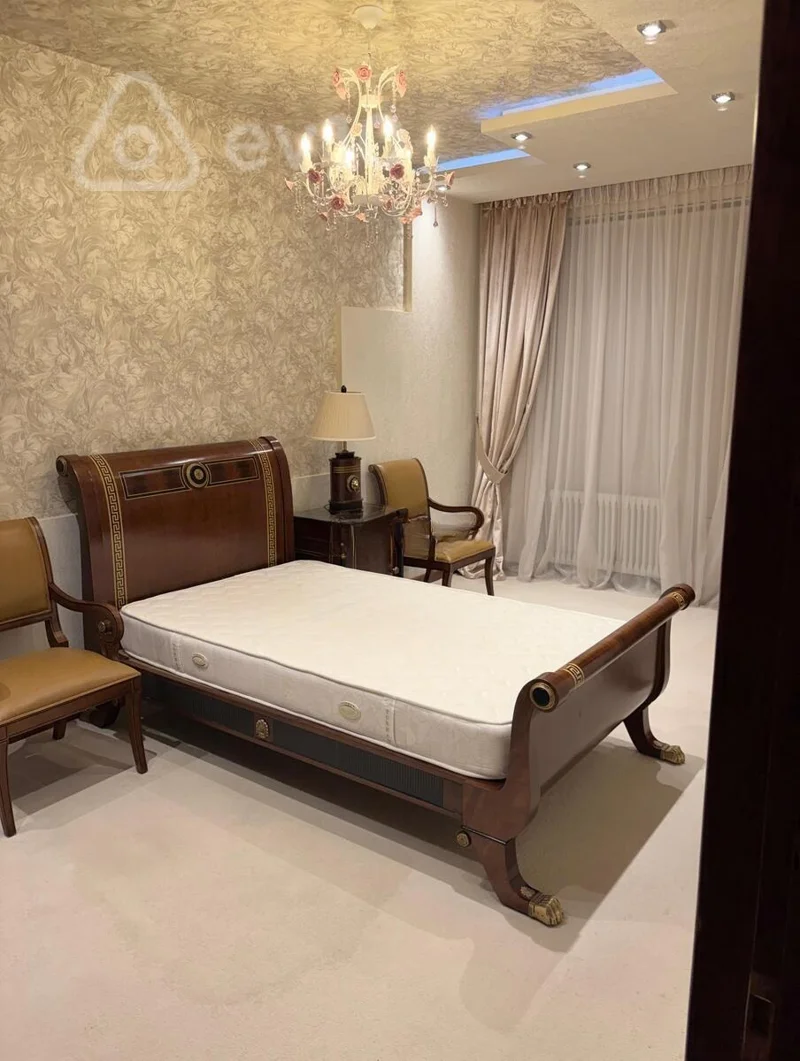 4 otaqlı mənzil, 200 m², Tələt Şıxəliyev küç. — kirayə — Mənzil, Bakı (6)