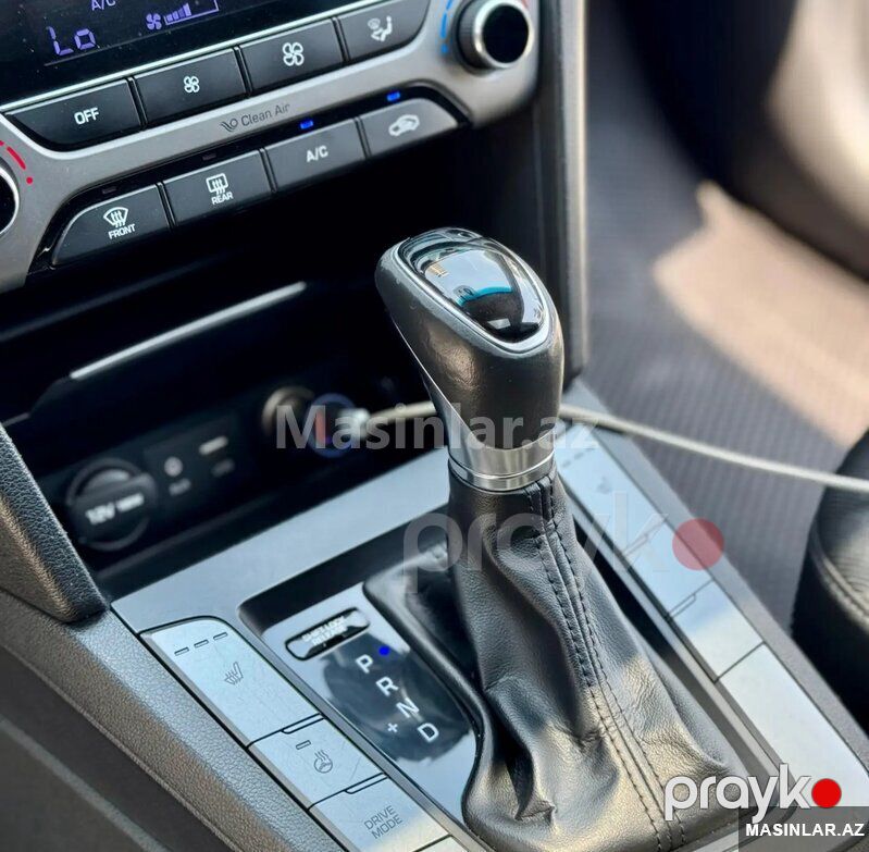 Hyundai Elantra, 2017 il 99-ZN-404 — Avtomobillər, Bakı (8)